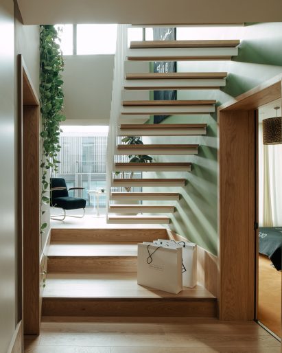 Helios 710 apartment by Bella Freud and Retrouvius