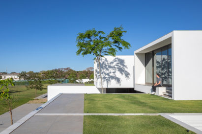 House of Courtyards by Bloco Arquitetos