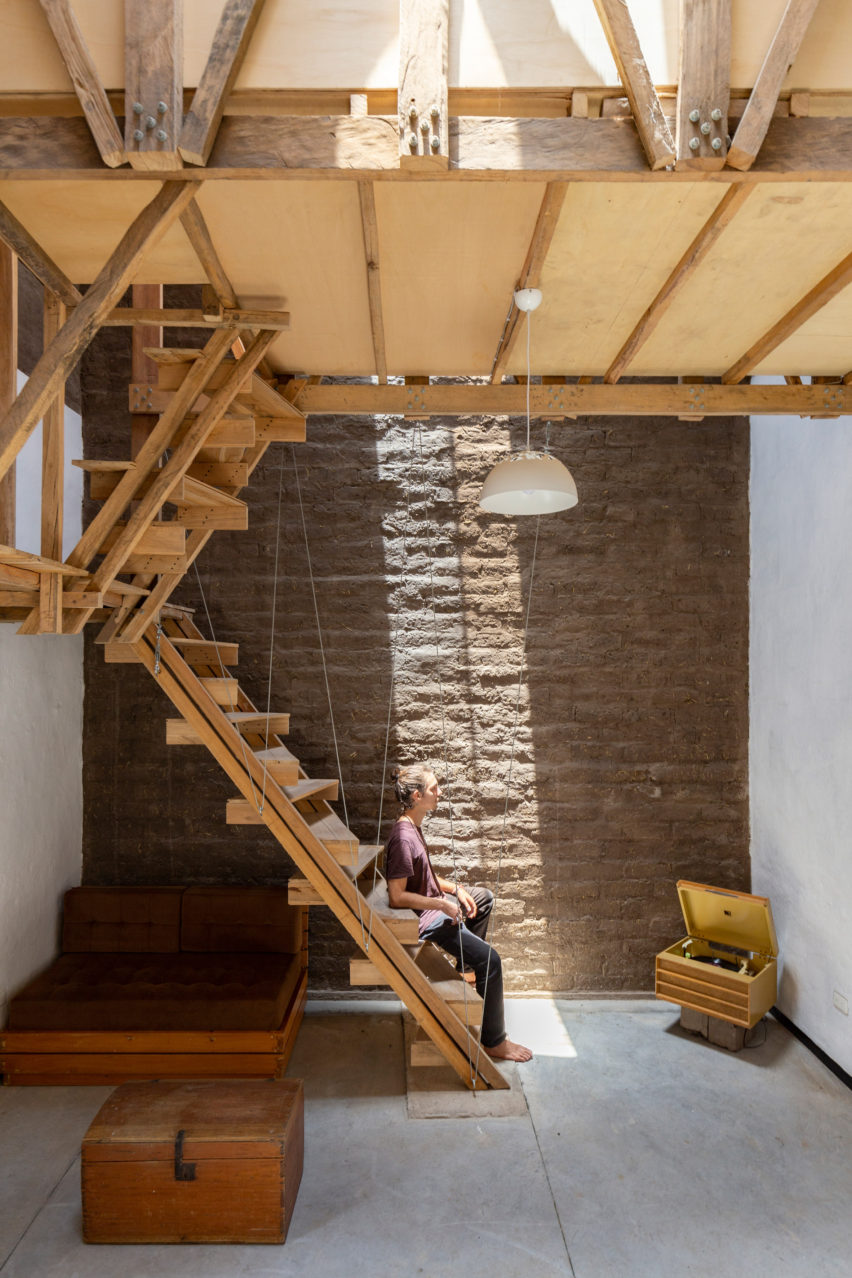 House of the Flying Beds by Al Borde