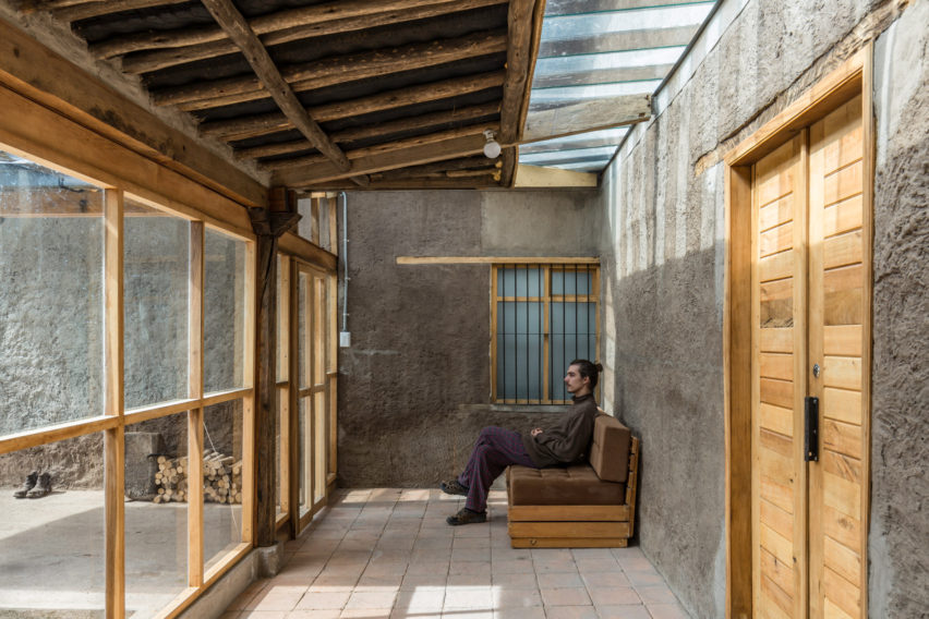 House of the Flying Beds by Al Borde
