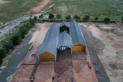 Huxia Star Library by Dots Architects
