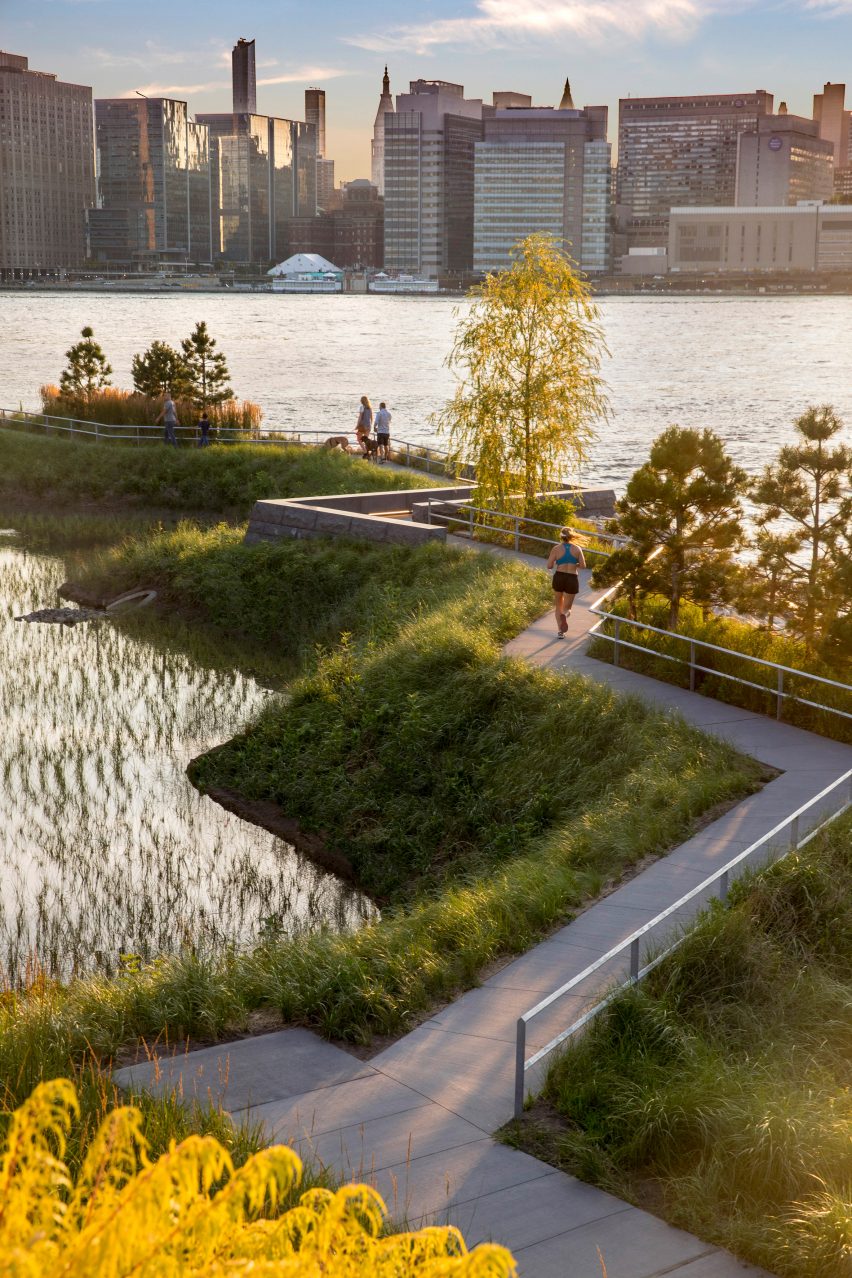 Hunter's Point by SWA/Balsley and Weiss Manfredi