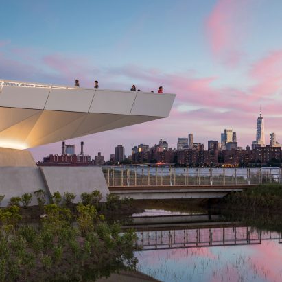 Hunter's Point by SWA/Balsley and Weiss Manfredi
