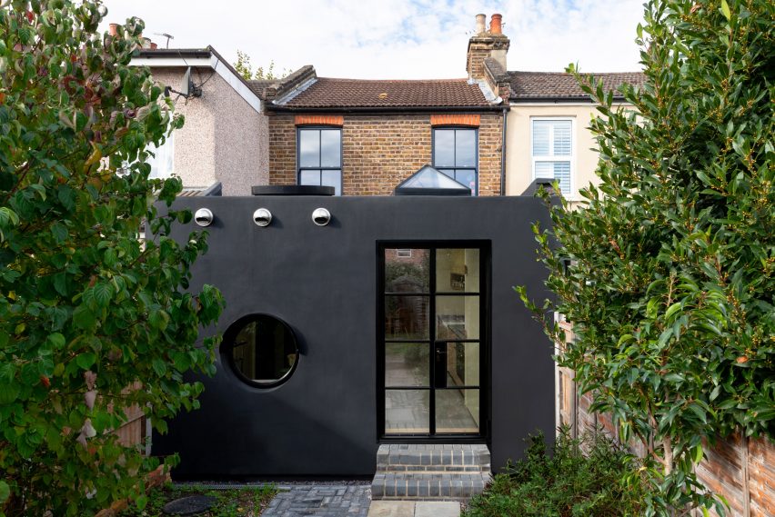 Janus House extension in London by Office S&M