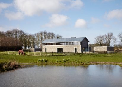 Long House by Hopkins Architects
