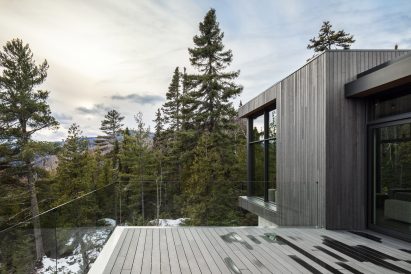 Long Horizontals by Thellend Fortin Architectes