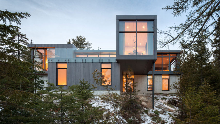 Long Horizontals by Thellend Fortin Architectes