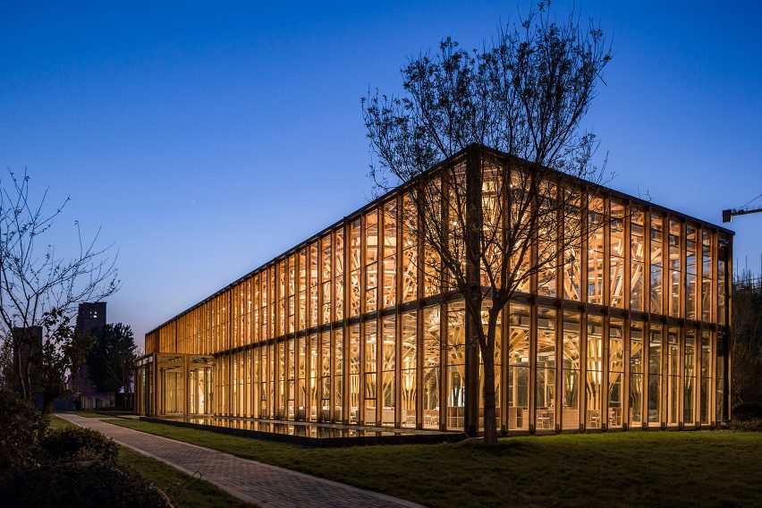 Longfu Life Experience Centre in the Henan Province of China by LUO Studio