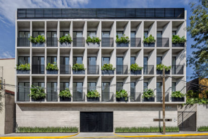 MX581 Mexico City housing by HGR Arquitectos