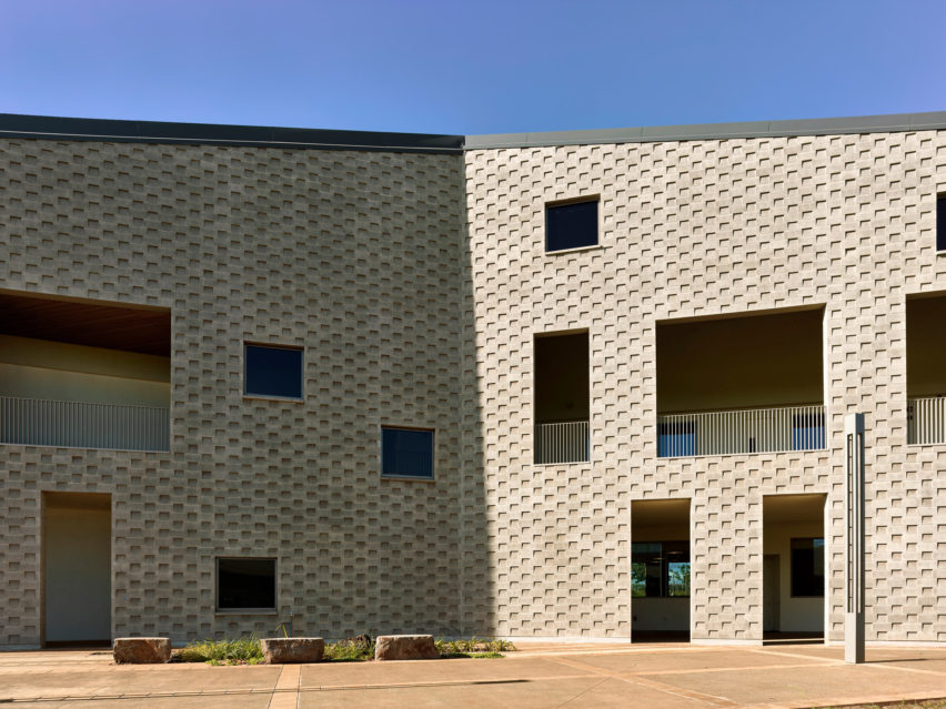 Administration and Allied Health Building at University of Hawaii by Perkins + Will