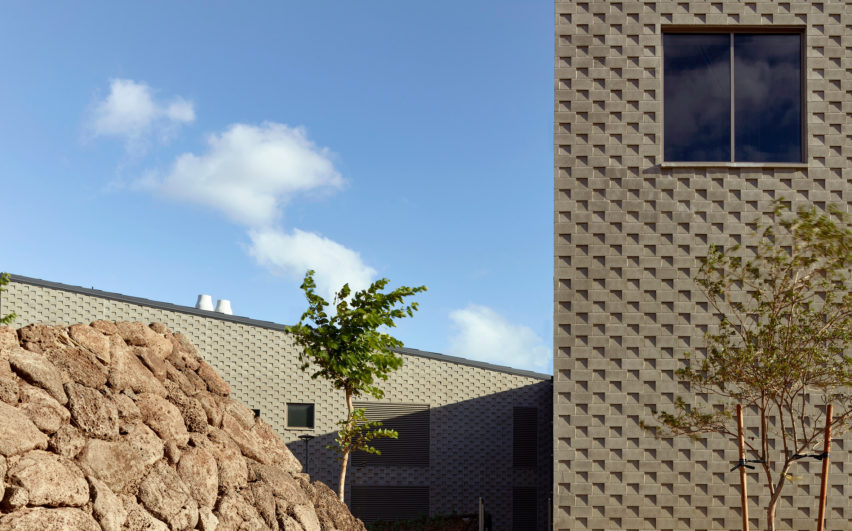 Administration and Allied Health Building at University of Hawaii by Perkins + Will
