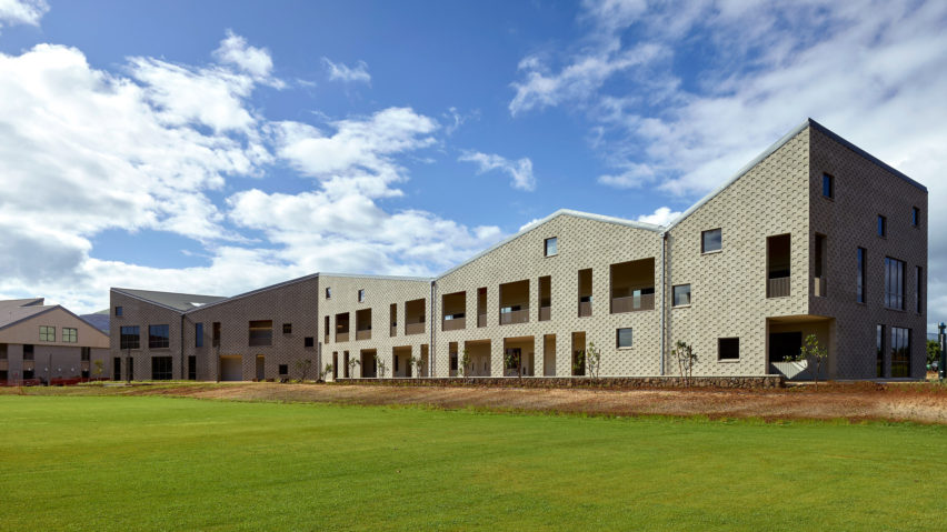 Administration and Allied Health Building at University of Hawaii by Perkins + Will