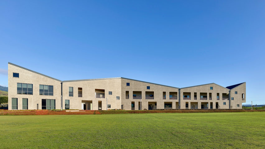 Administration and Allied Health Building at University of Hawaii by Perkins + Will