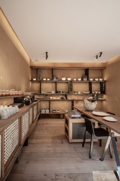 Otonali restaurant and B-Raku ceramics store by Guillaume Terver