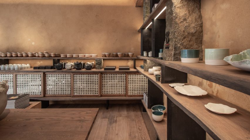Otonali restaurant and B-Raku ceramics store by Guillaume Terver