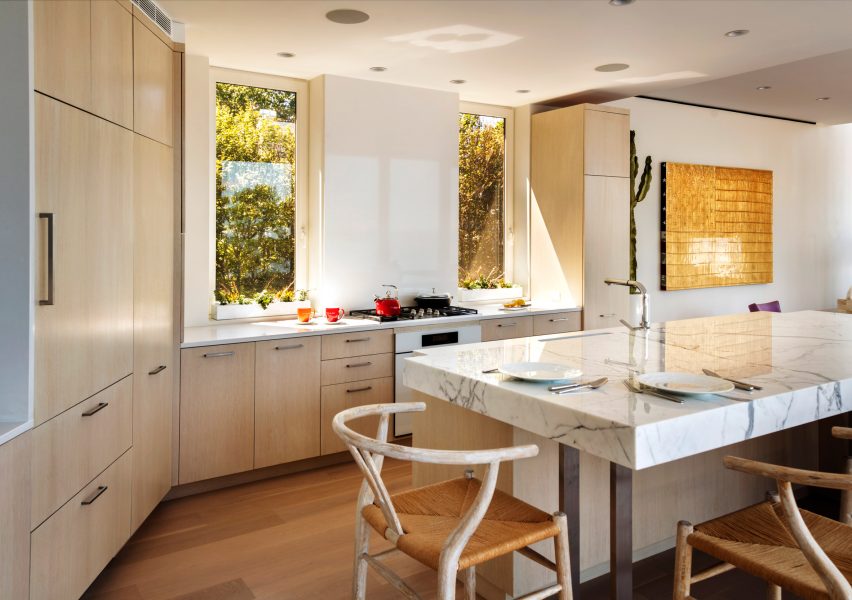 Red Creek Road Residence by Marvel Architects