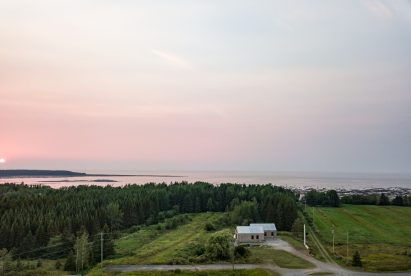 Résidence des stagiaires by Pierre Thibault