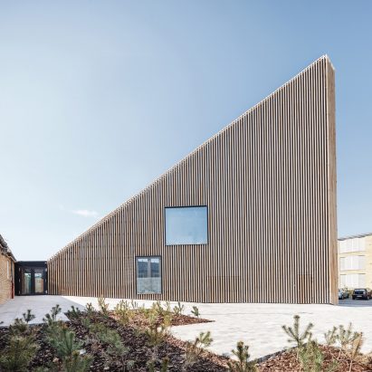 COBE's wedge-shaped library references its modernist surroundings