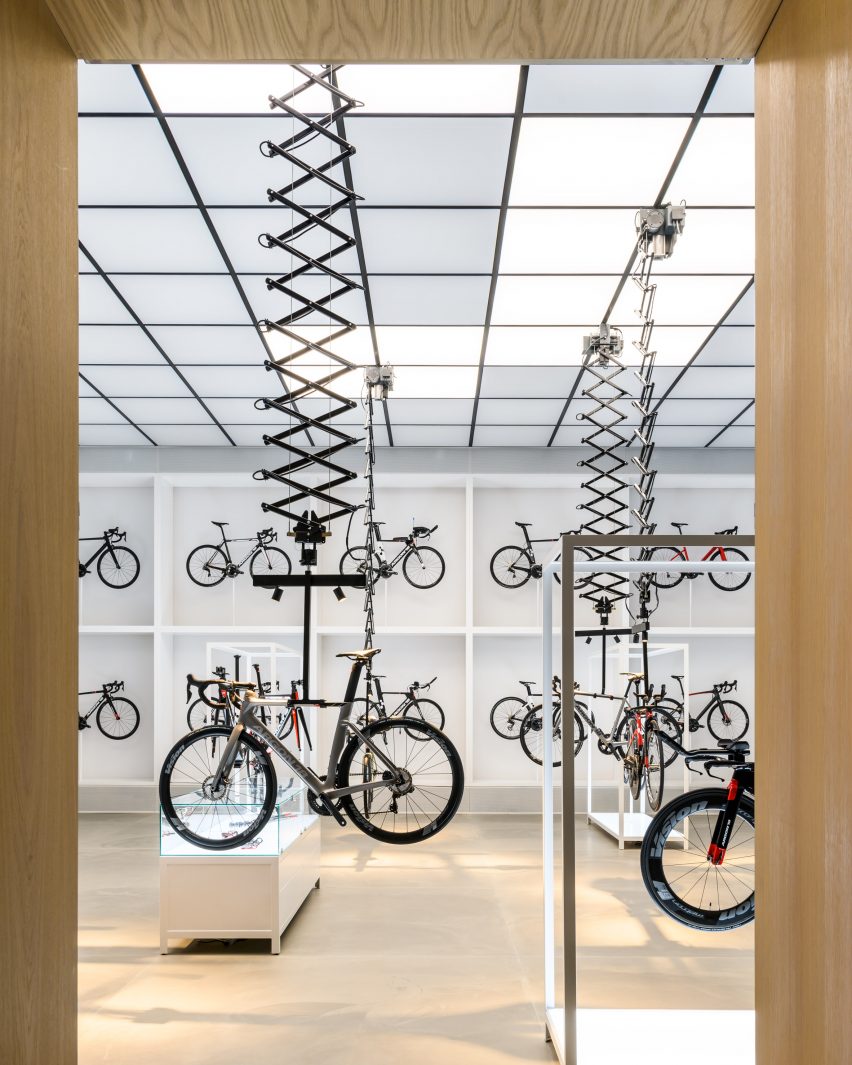 United Cycle Lab & Store by Johannes Torpe Studios