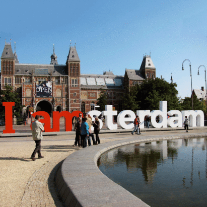 Amsterdam council removes “I amsterdam” sign after it becomes selfie spot