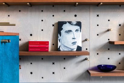 The Aram Gallery 12 Shelves