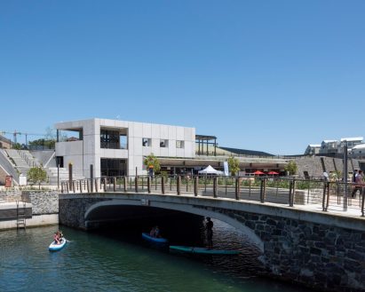 Battery Park, Cape Town, by DHK