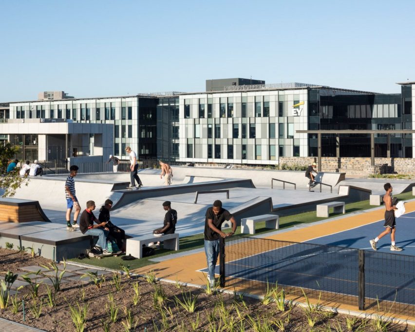 Battery Park, Cape Town, by DHK