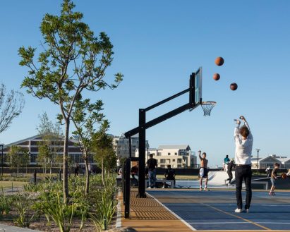 Battery Park, Cape Town, by DHK