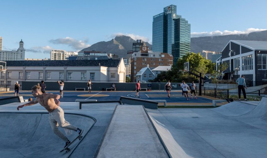 Battery Park, Cape Town, by DHK
