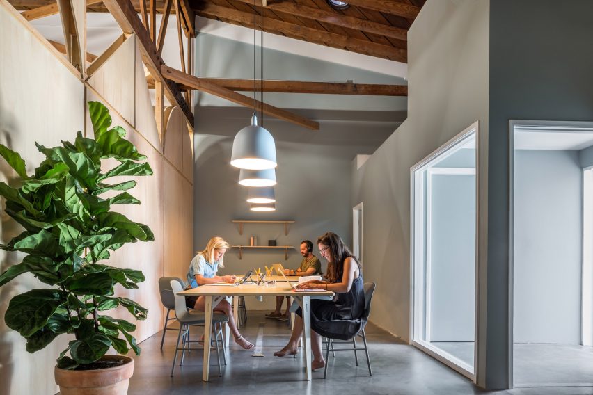 Big and Tiny co-working space and kindergarten by Zooco Estudio