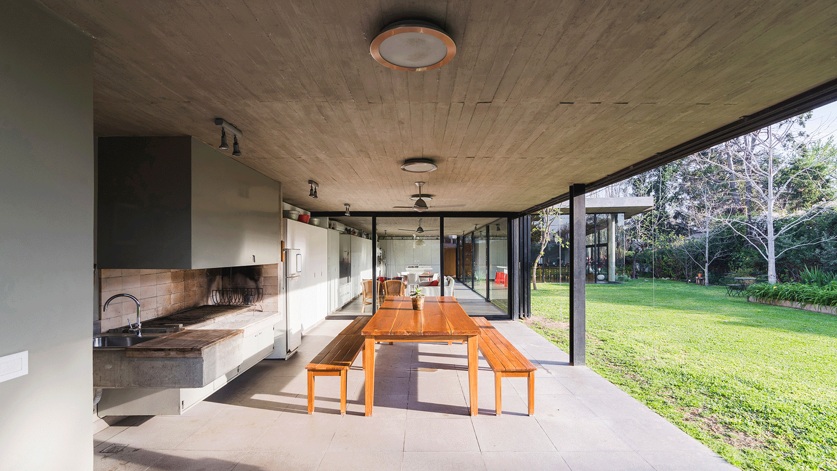House CA by Pablo Gagliardo