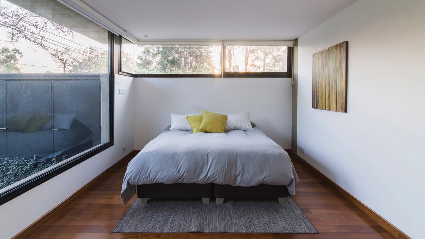 House CA by Pablo Gagliardo
