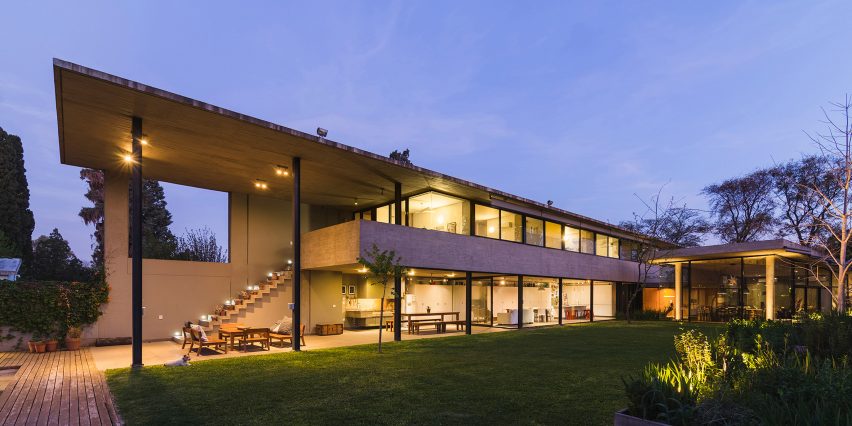 House CA by Pablo Gagliardo