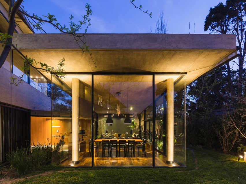 House CA by Pablo Gagliardo