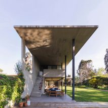House CA by Pablo Gagliardo