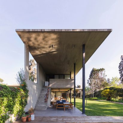 House CA by Pablo Gagliardo