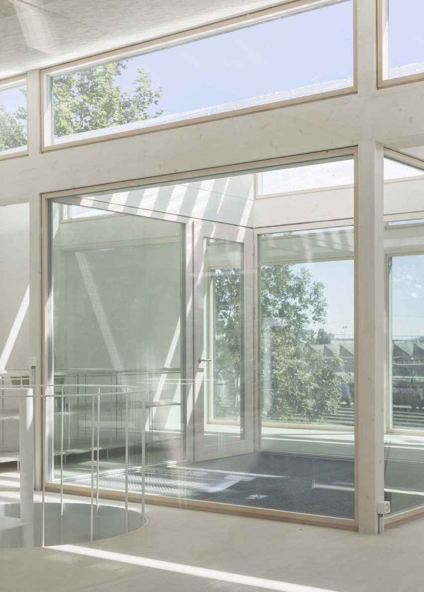 Casa CCFF by Leopold Banchini Architects in Lancy, Switzerland