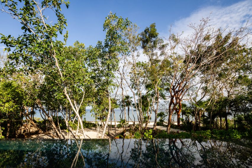 Casa Cozumel by Sordo Madaleno Arquitectos