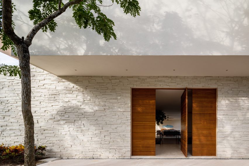 Casa Cozumel by Sordo Madaleno Arquitectos