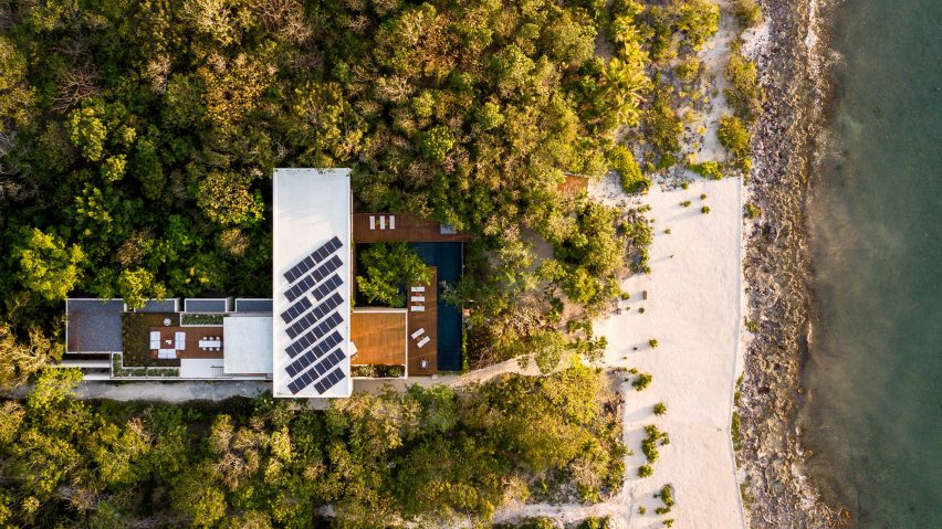 Casa Cozumel by Sordo Madaleno Arquitectos