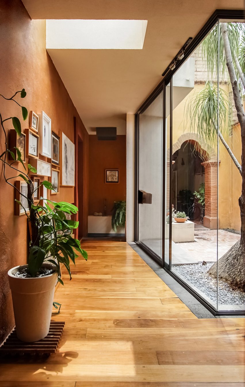 Ceiba House by Jorge Ramirez