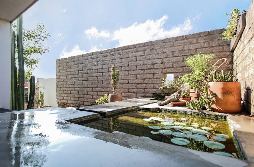 Ceiba House by Jorge Ramirez