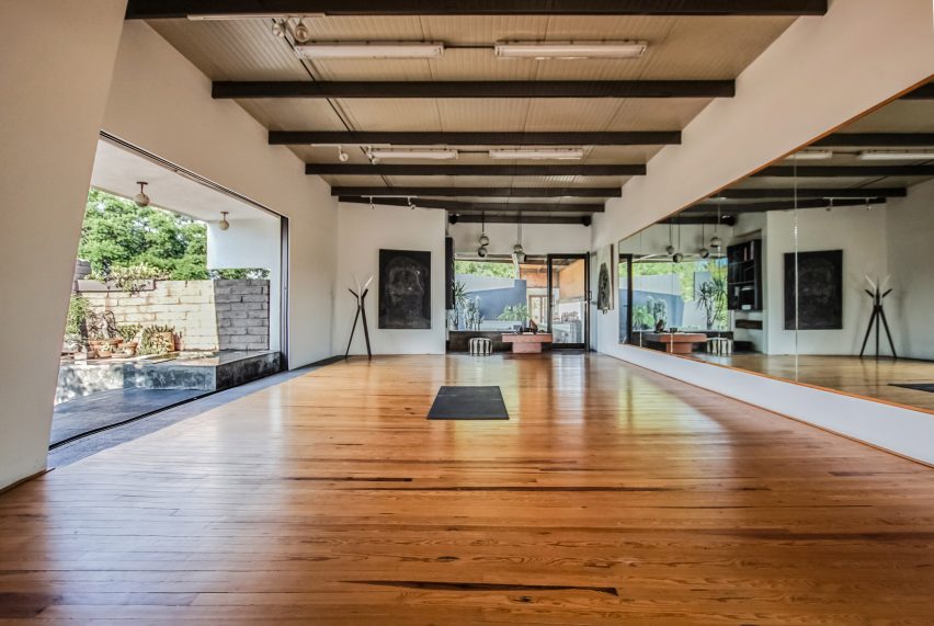 Ceiba House by Jorge Ramirez