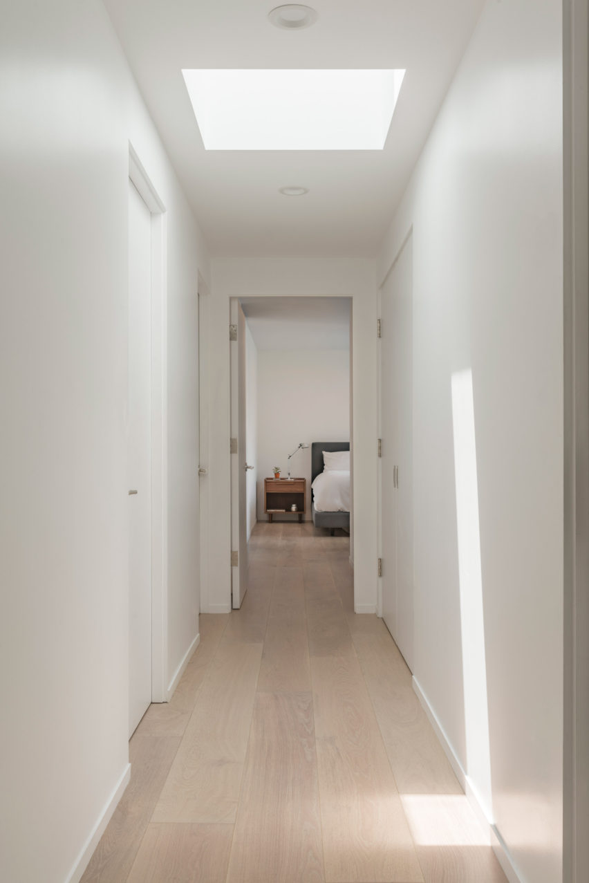 Corner Pocket House by Edward Ogosta Architecture
