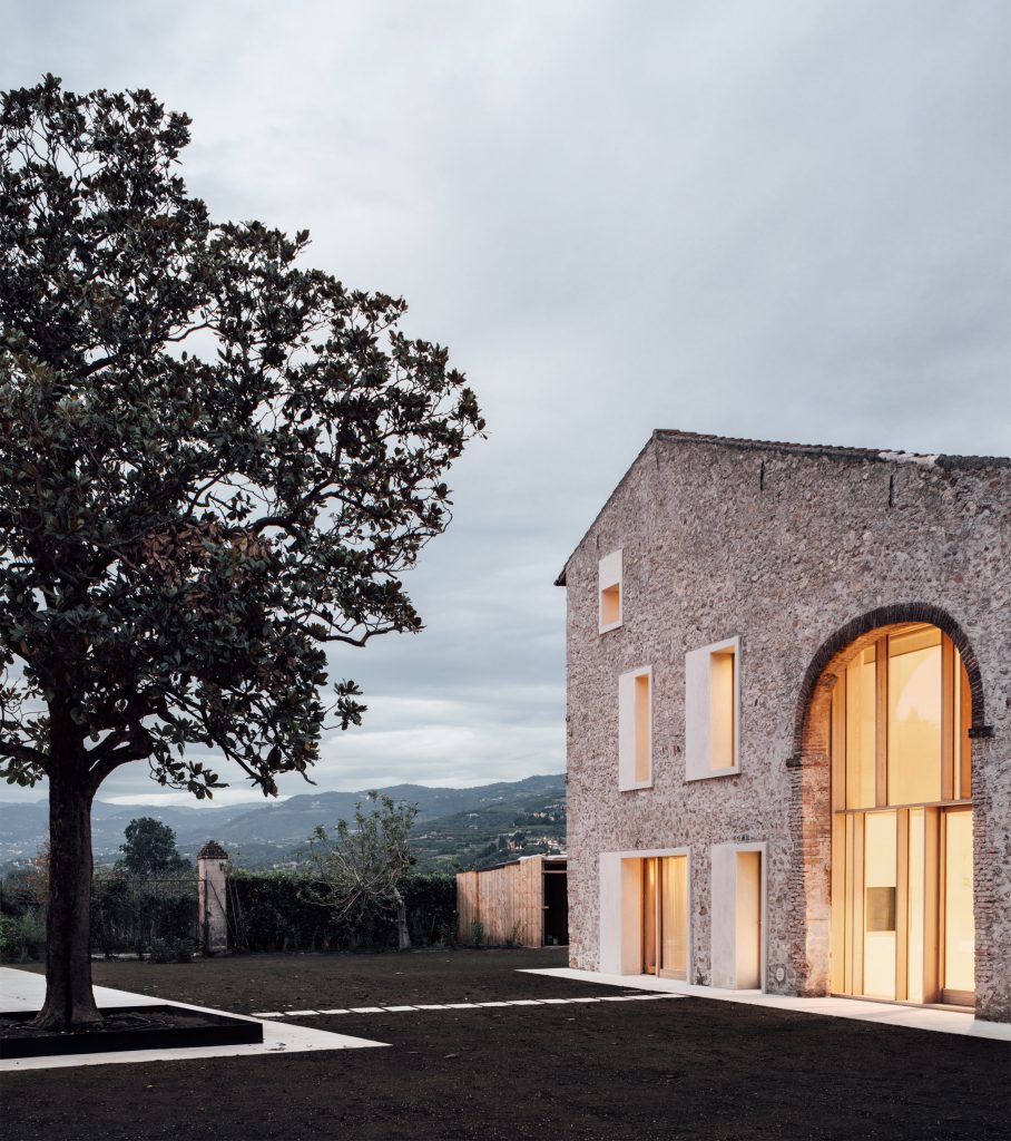 Country home in Chievo, Verona by Studio Wok