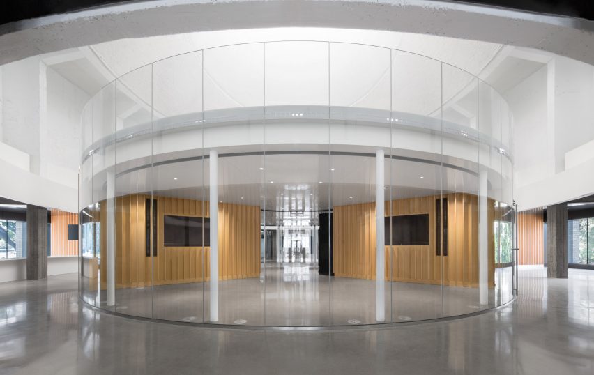 Dow Planetarium by Menkes Shooner Dagenais LeTourneux Architectes