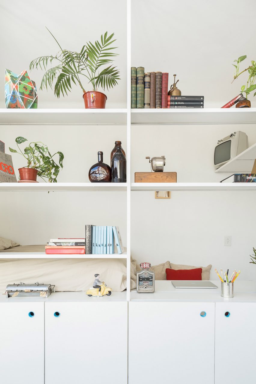 Tiny El Camarin apartment by IR Arquitectura