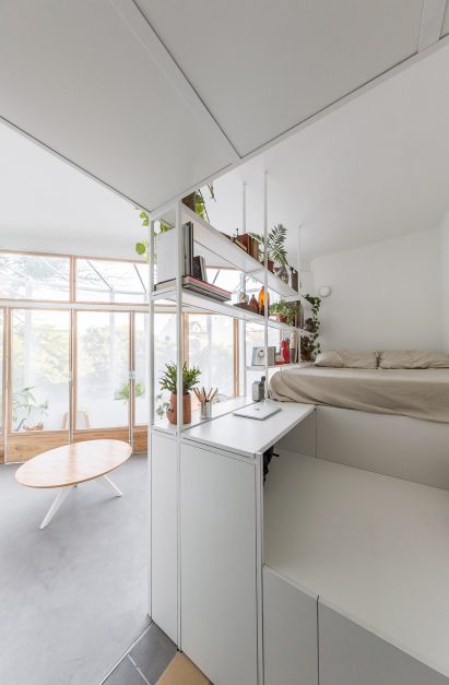 Tiny El Camarin apartment by IR Arquitectura