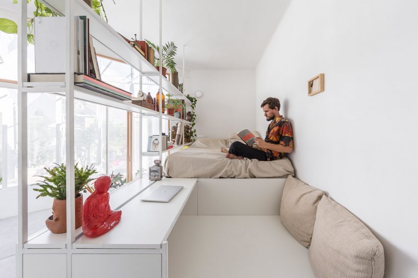 Tiny El Camarin apartment by IR Arquitectura