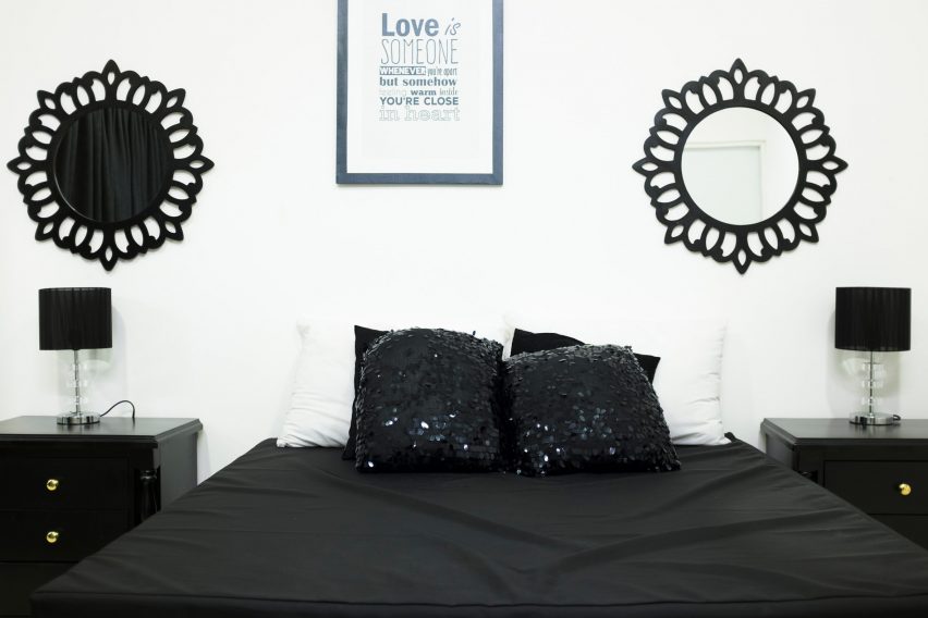 Erotic Videochat Studios photography by Kurt Hollander